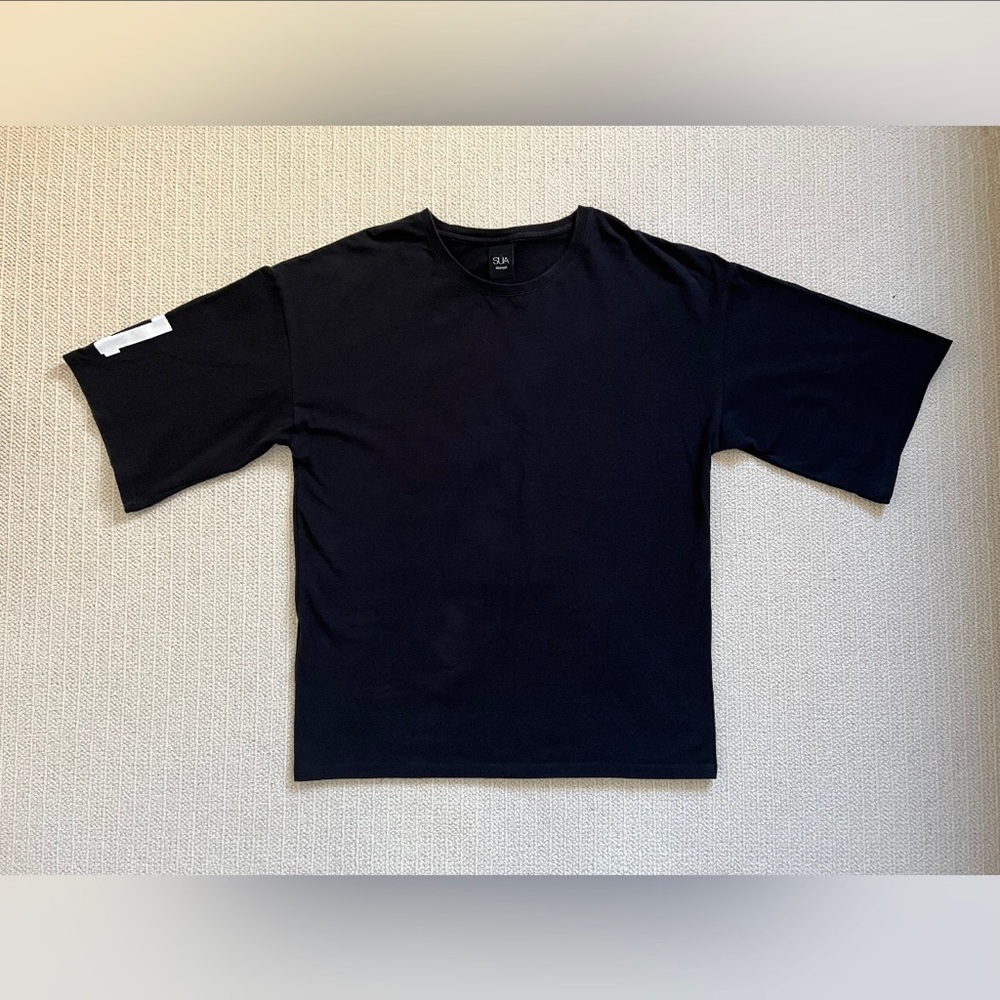 Sua Moment Black Claw Mark T-shirt